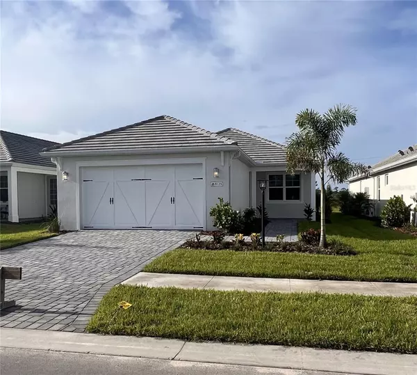 8125 STERNWAY RD, Sarasota, FL 34240