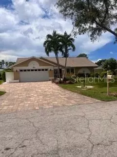 19294 PINE RUN LN, Fort Myers, FL 33967