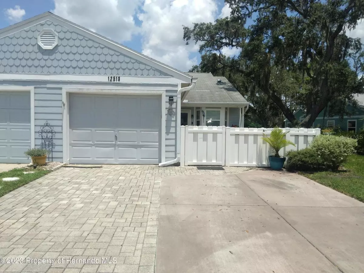 Hudson, FL 34669,12513 KNOLLBROOK LN