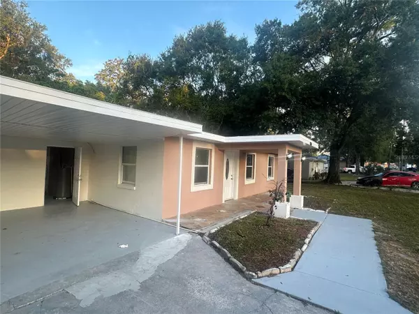 8306 N NEWPORT AVE, Tampa, FL 33604