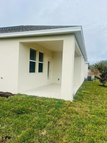 2410 RELAXING LN, Kissimmee, FL 34744