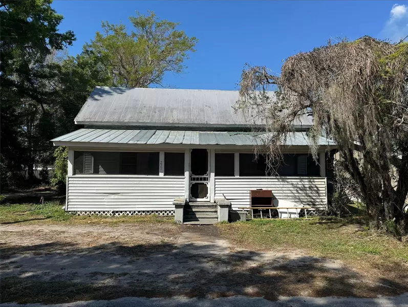 215 MAPLE LN, Fort Meade, FL 33841