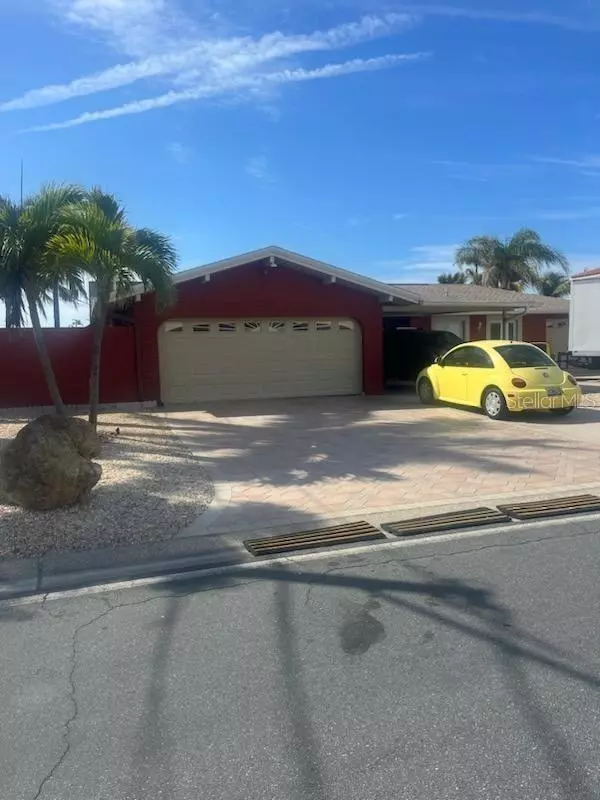 602 55TH AVE, St Pete Beach, FL 33706
