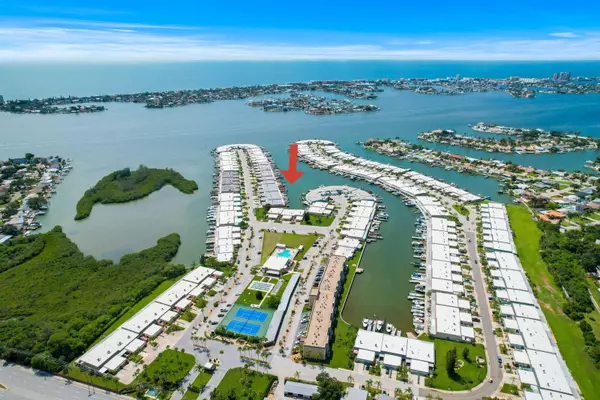 St Petersburg, FL 33708,355 BOCA CIEGA POINT BLVD S