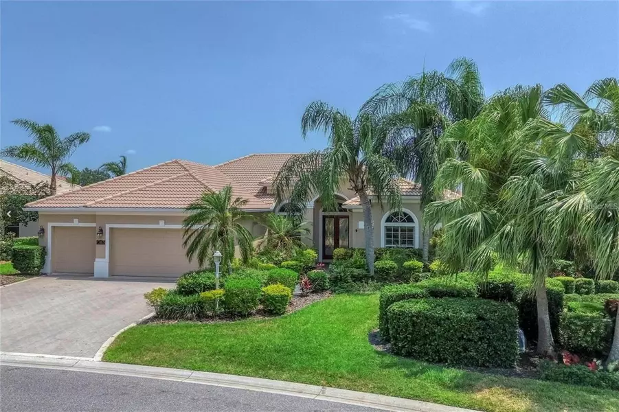 8331 CHAMPIONSHIP CT, Lakewood Ranch, FL 34202