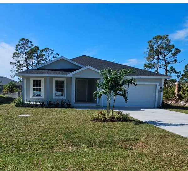 157 AUSTRALIAN DR, Rotonda West, FL 33947