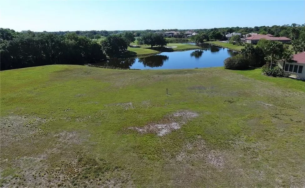 4157 FOUNDERS CLUB DR, Sarasota, FL 34240