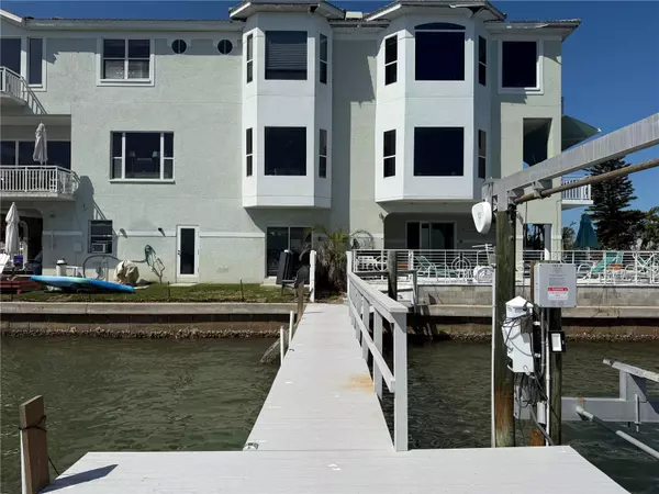 110 50TH AVE E #1, St Pete Beach, FL 33706