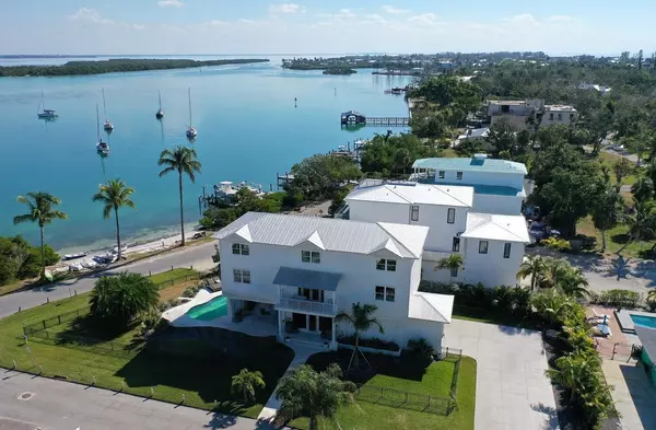 718 LINLEY ST, Longboat Key, FL 34228