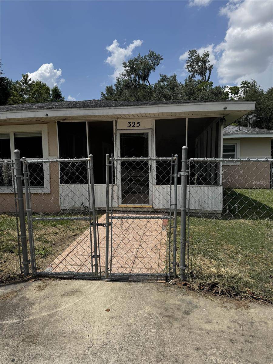 Frostproof, FL 33843,325 CHESNEY BLVD
