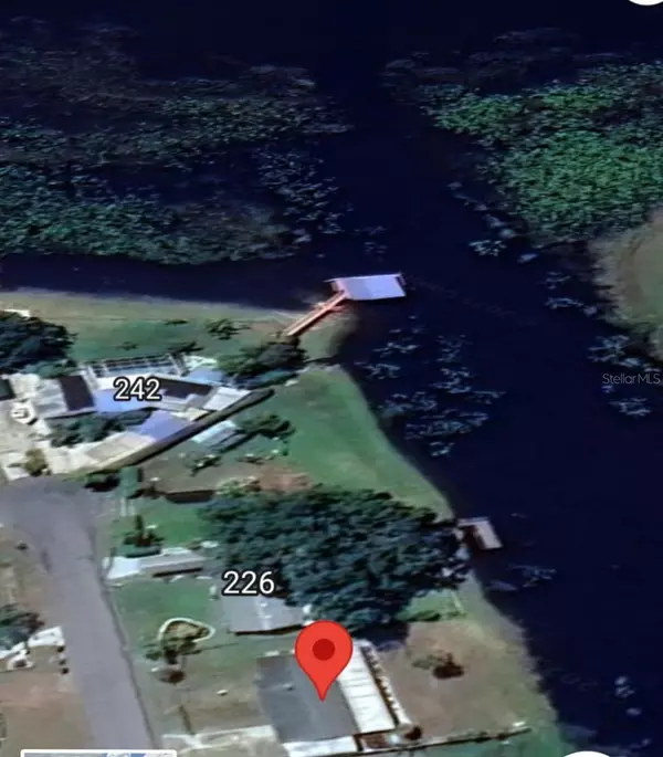 Lake Wales, FL 33859,220 LAKESHORE DR. N.