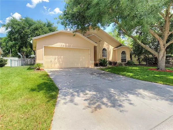 Lakeland, FL 33813,451 EMERALD COVE LOOP