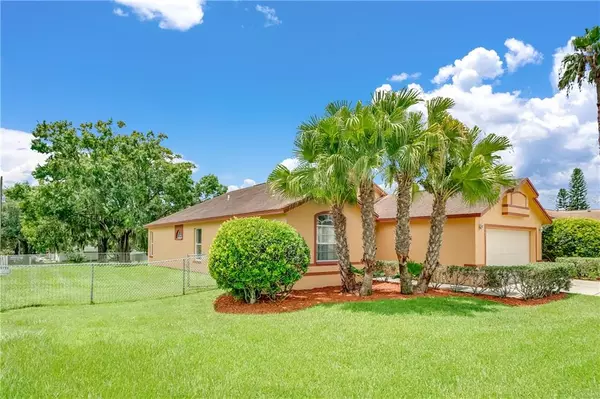 Lakeland, FL 33813,404 EMERALD COVE LOOP