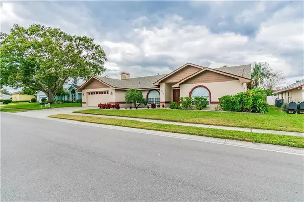 Lakeland, FL 33809,768 POWDER HORN ROW