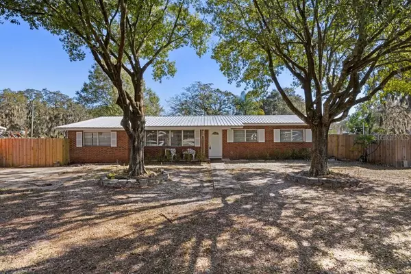 8125 N SOCRUM LOOP RD, Lakeland, FL 33809