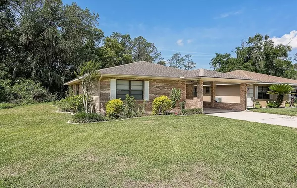 Lakeland, FL 33813,541 LAKE CAROLYN CIR