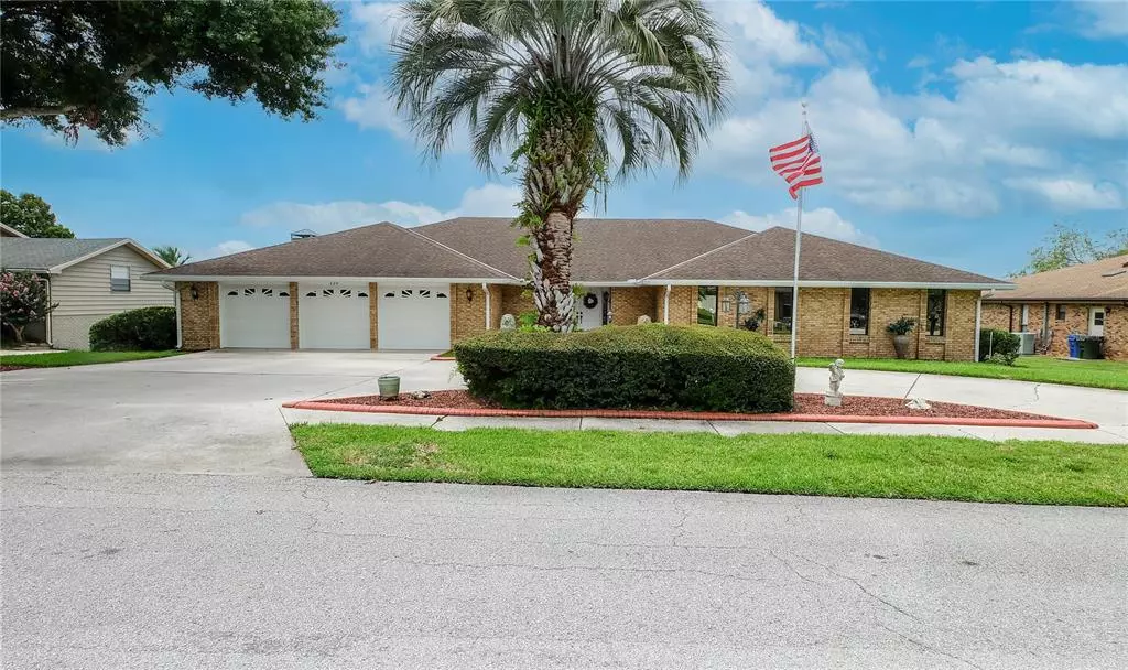 Winter Haven, FL 33881,120 MIRROR LN NW