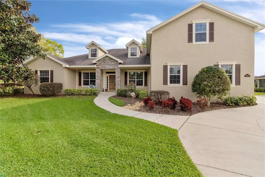 Lakeland, FL 33813,925 ASHTON OAKS CIR