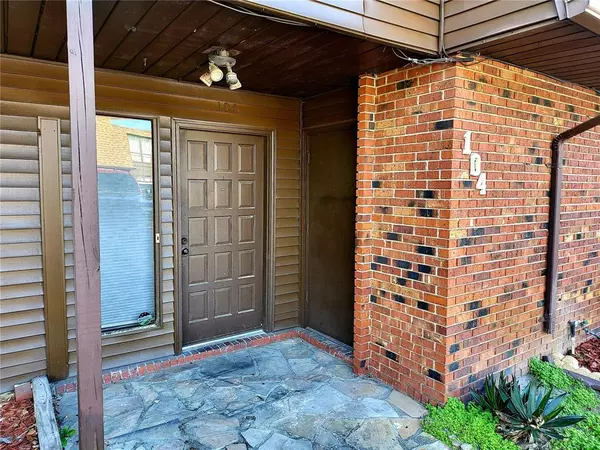 Lakeland, FL 33801,1836 N CRYSTAL LAKE DR #104