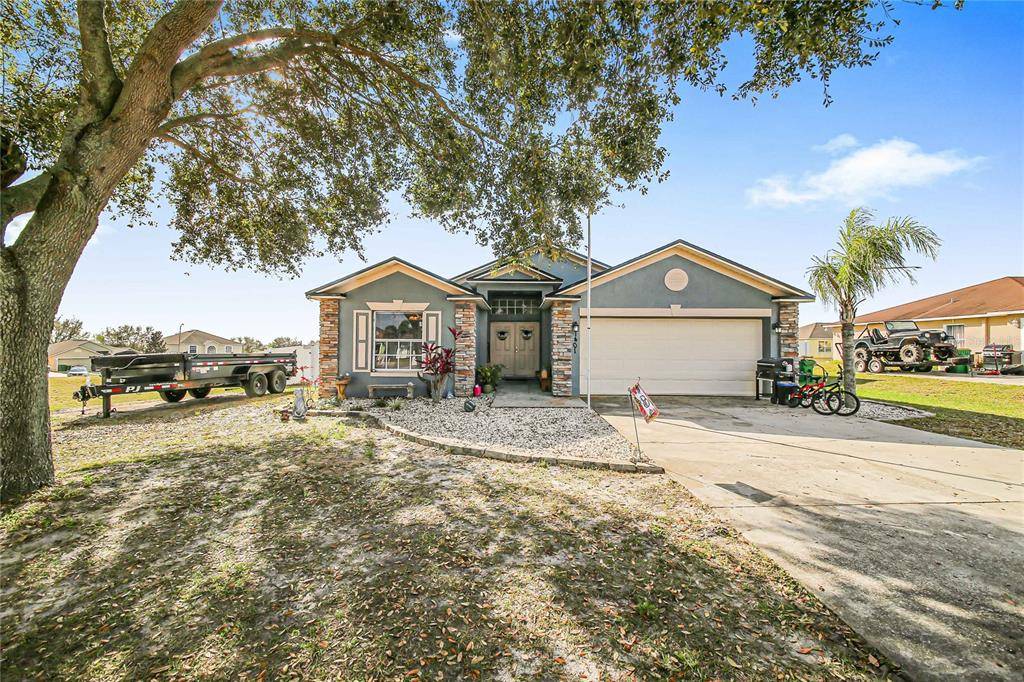 1401 BLUFF LOOP,  Dundee,  FL 33838