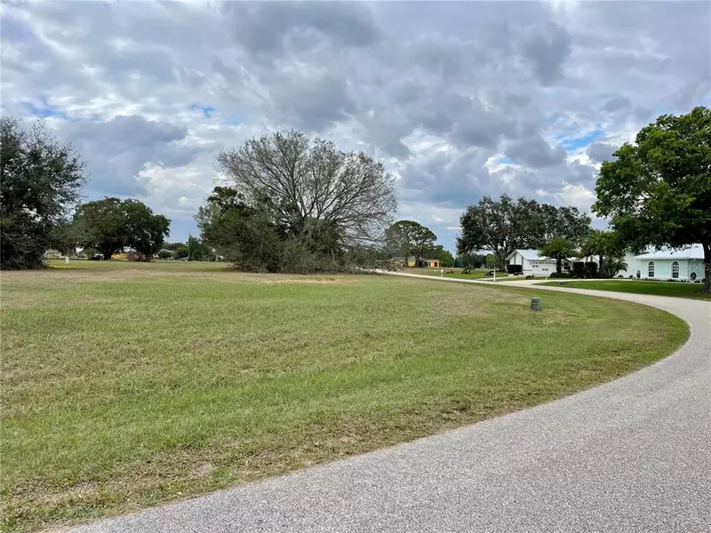 301 GLEN MAR CIR, Sebring, FL 33876