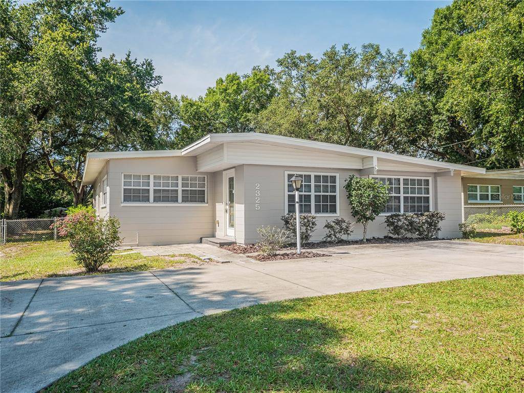 2325 N CRYSTAL LAKE DR, Lakeland, FL 33801