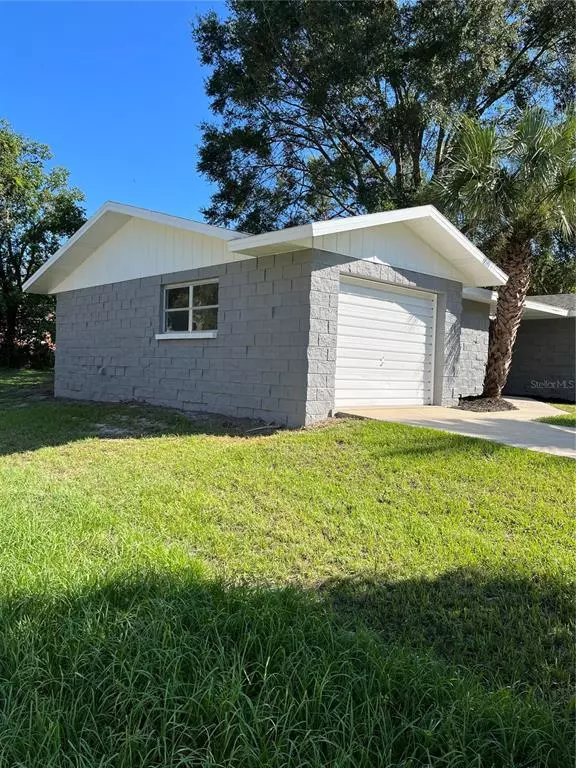 Ocala, FL 34472,2 SILVER DR