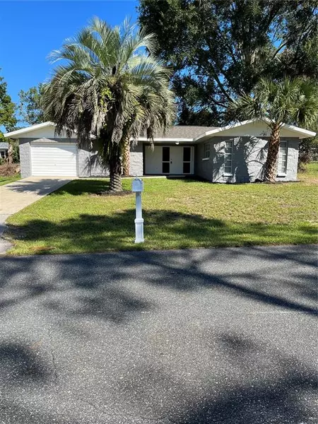 2 SILVER DR, Ocala, FL 34472