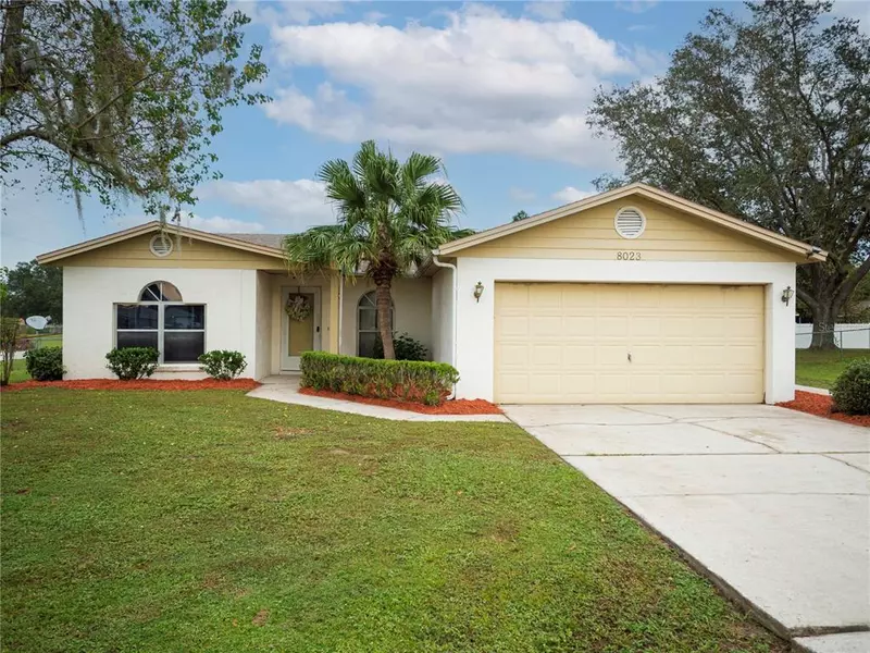 8023 APACHE LN, Lakeland, FL 33810