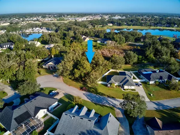 Lakeland, FL 33805,5142 LAKE DEESON WOODS CT