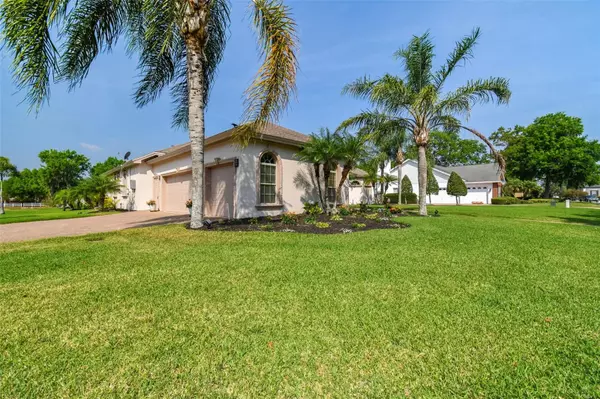 Lakeland, FL 33813,934 ASHTON OAKS CIR