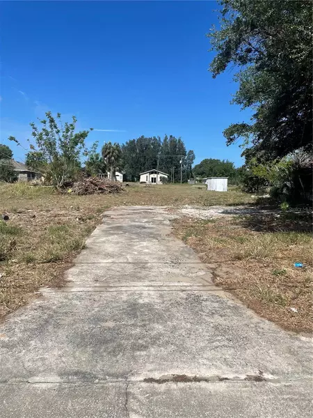 339 C ST, Lake Wales, FL 33853