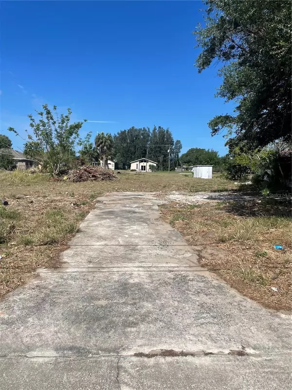 339 C ST, Lake Wales, FL 33853