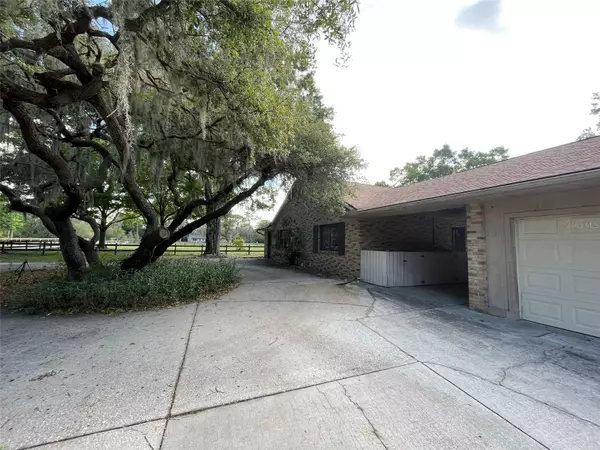 Lakeland, FL 33813,6816 BROKEN ARROW TRL S