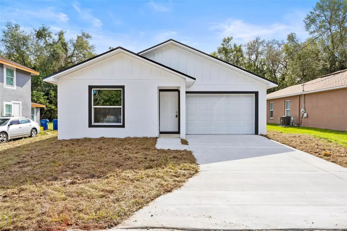 Winter Haven, FL 33881,820 AVE R NE