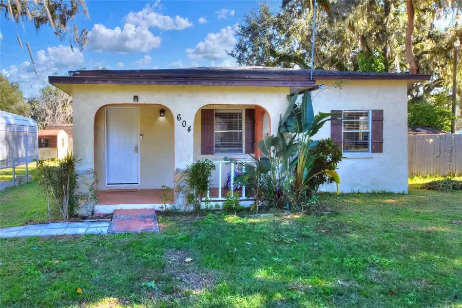 604 N HENDRY AVE, Fort Meade, FL 33841