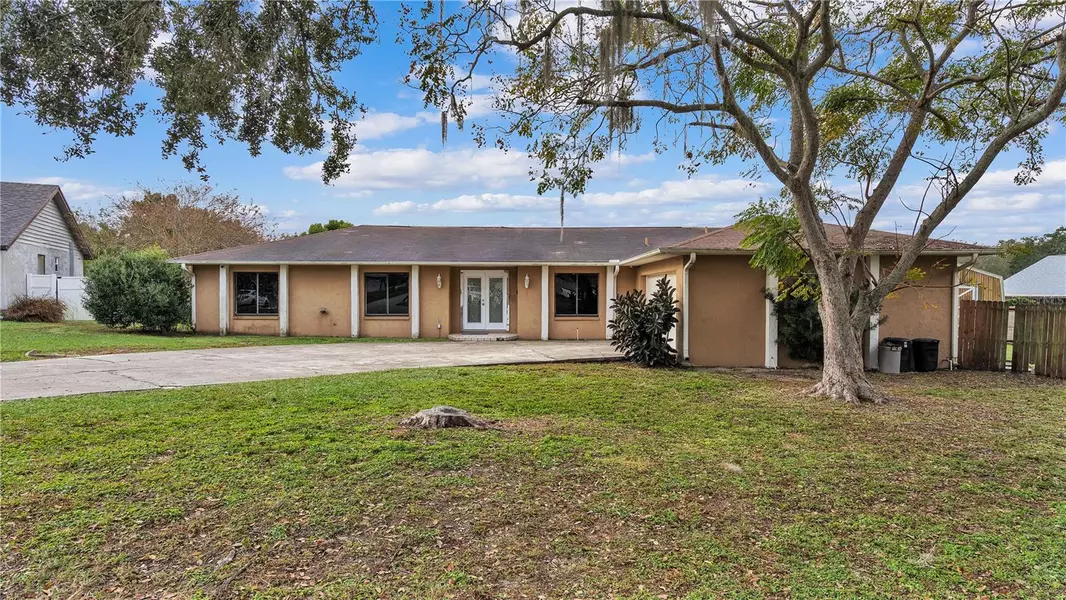 7043 WILLOW RUN LOOP, Lakeland, FL 33813