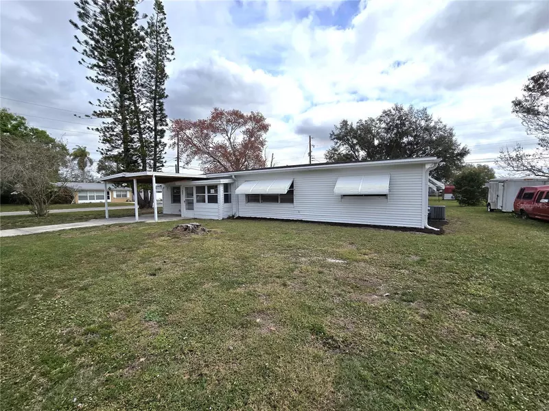 227 THOMAS AVE, Frostproof, FL 33843