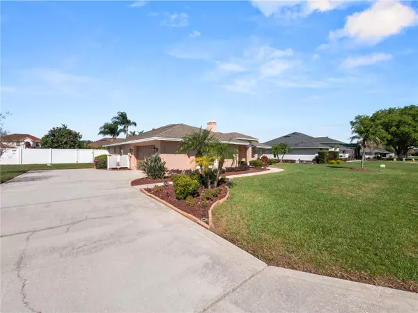 Lakeland, FL 33812,5544 HIGHLANDS VISTA CIR