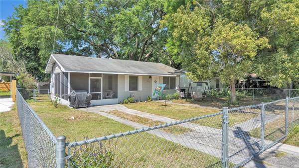 230 NELSON ST, Auburndale, FL 33823