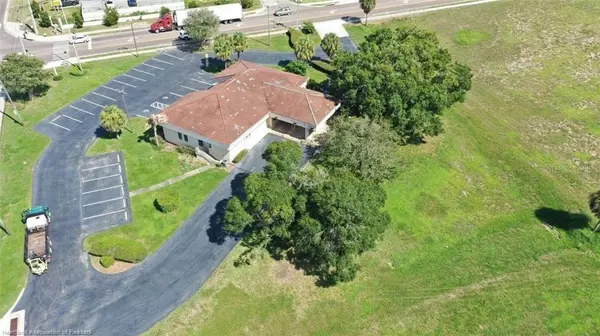 695 N SCENIC HWY, Frostproof, FL 33843