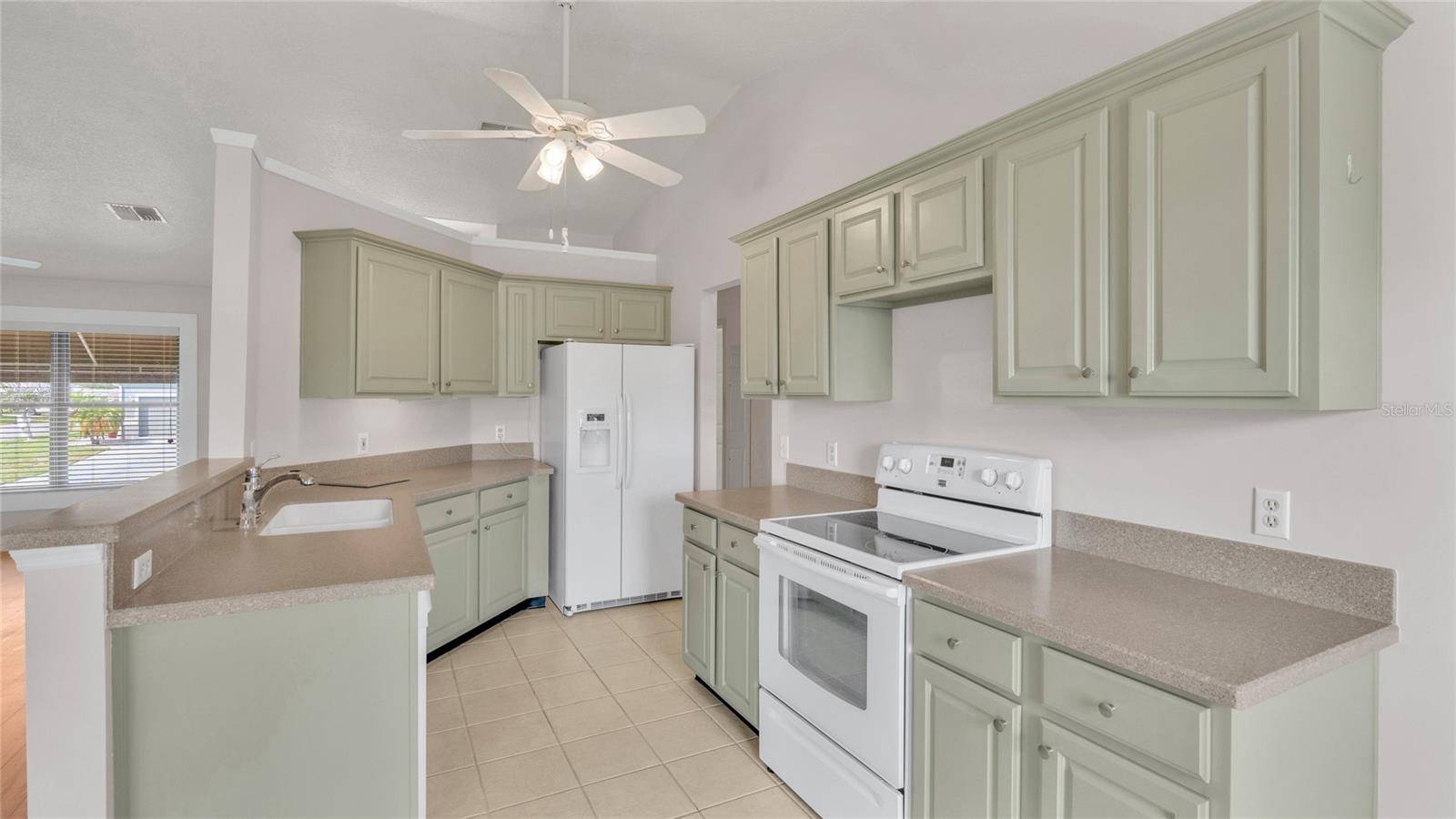 Lakeland, FL 33809,5879 SWALLOW DR