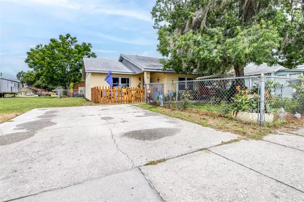 Auburndale, FL 33823,410 PINE ST