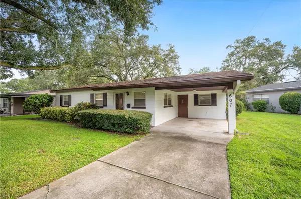 Lakeland, FL 33803,607 HINTON CRES