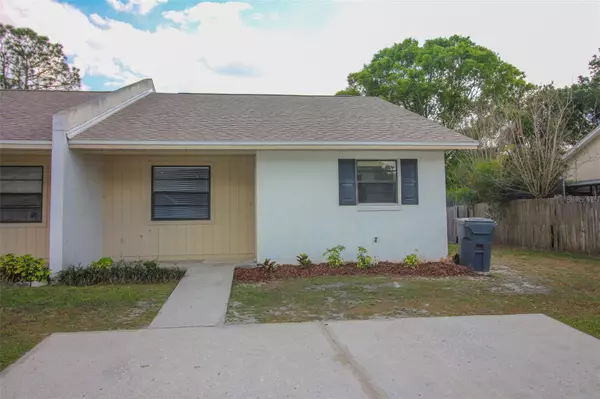 906 WINNIE LN, Lakeland, FL 33813