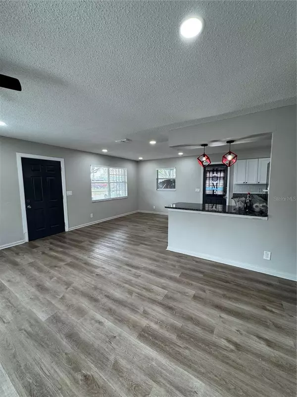 Winter Haven, FL 33880,602 TAYLOR BLVD