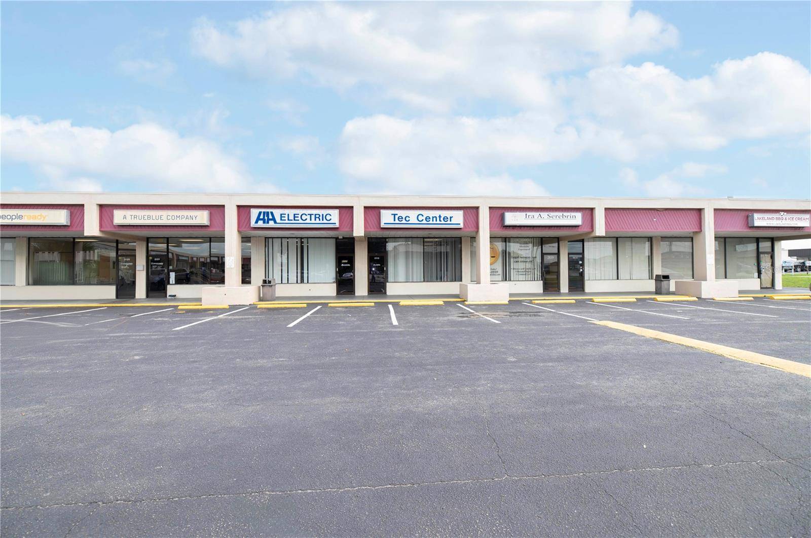 2113 & 2117 S COMBEE RD #20 & 21, Lakeland, FL 33801