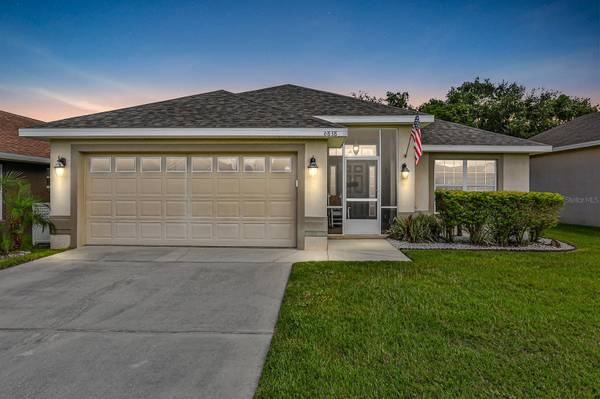 6838 SHIMMERING DR, Lakeland, FL 33813