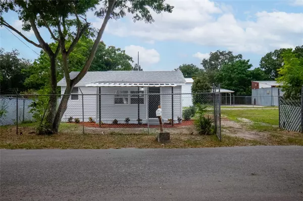 516 POINSETTIA RD, Auburndale, FL 33823