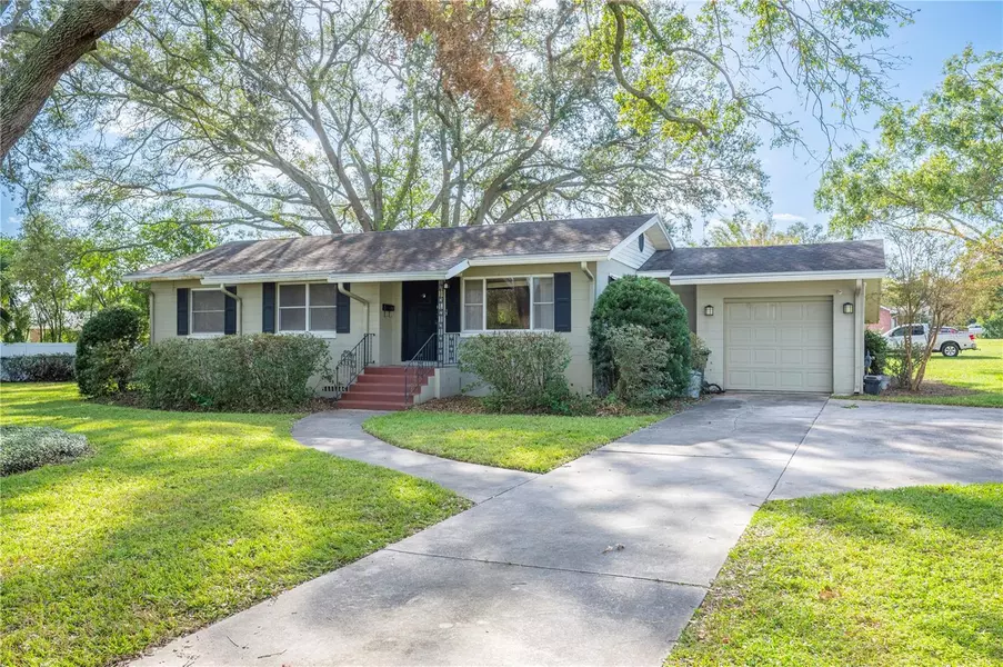 3025 CLEVELAND HEIGHTS BLVD, Lakeland, FL 33803